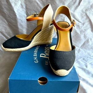 G. H. Bass & Co. Size 7 Black Espadrilles